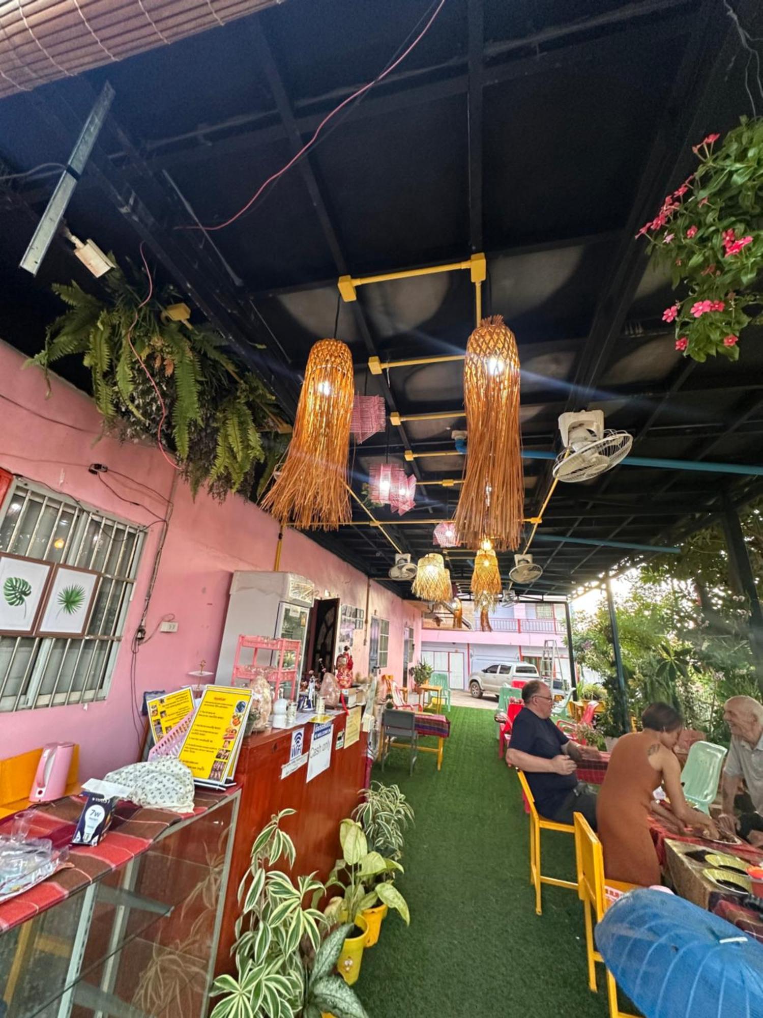 Heaven Guesthouse Pakse Exterior photo